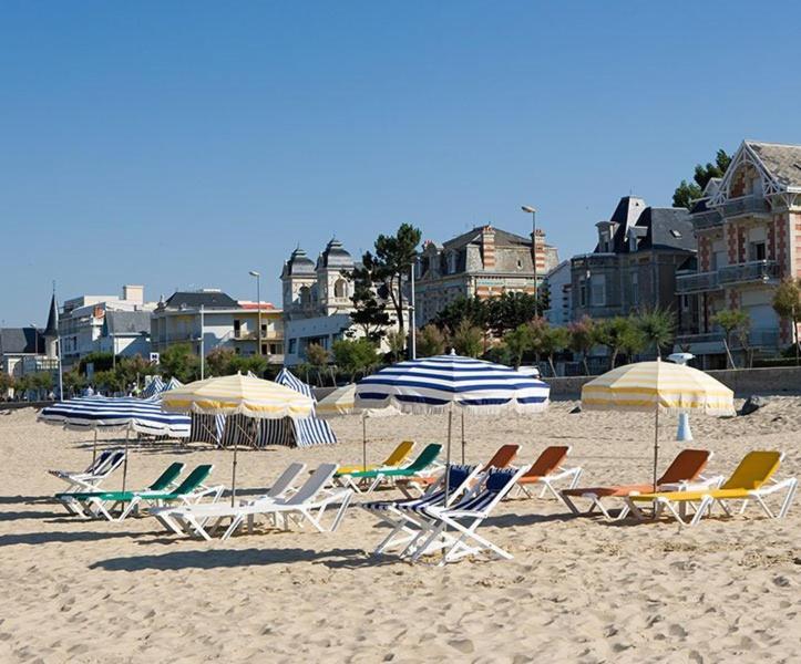 Royan - APPARTEMENT VUE MER - proximité plage et parking privatif Exterior foto
